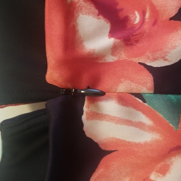 Tahari Arthur S. Levine Rosr Dress - Picture 5 of 7